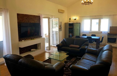 Tijesno House | Sea view and seafront Villa Dolores in Tisno on the Dalmatian coast