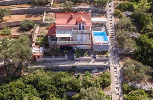 Prigradica House | Seaside family friendly house with a swimming pool Prigradica, Korcula - 21022
