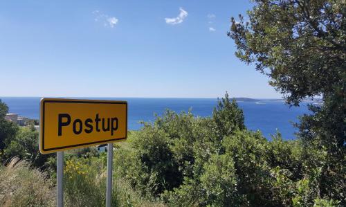 Postup House | Small House Postup