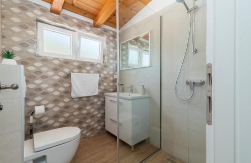 Rogoznica Villa | Stone house Grgo with heated swimming pool and spa