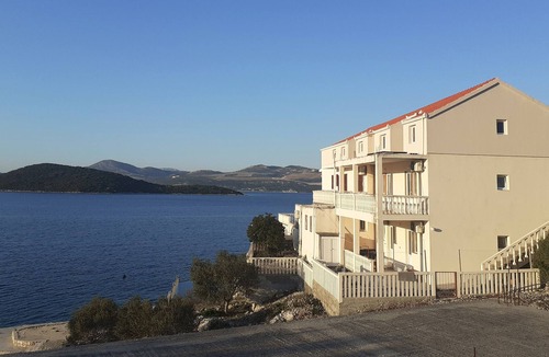 Dubrava Apartment | Studio flat near beach Cove Pještata, Pelješac (AS-14440-a)