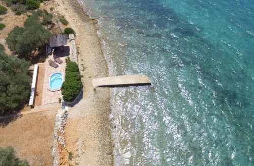 Betina Apartment | Studio flat with a swimming pool by the beach Cove Modrave, Šibenik (AS-20191-a)