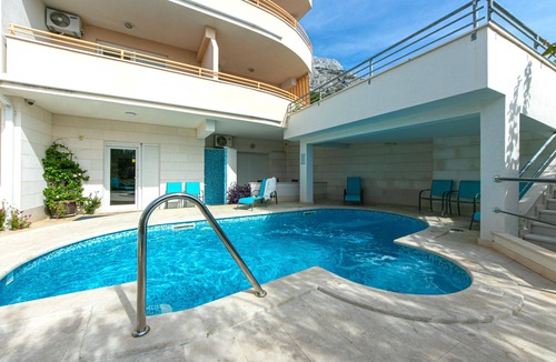 Brela Apartment | Studio flat with a swimming pool Brela, Makarska (AS-20066-a)