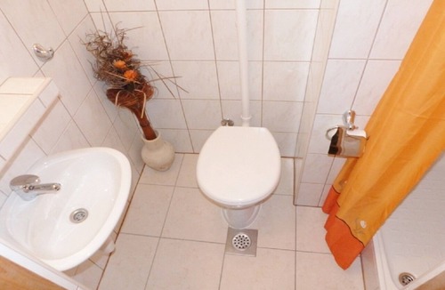 Zivogosce Apartment | Studio flat with balcony and sea view Živogošće - Porat, Makarska (AS-6807-b)