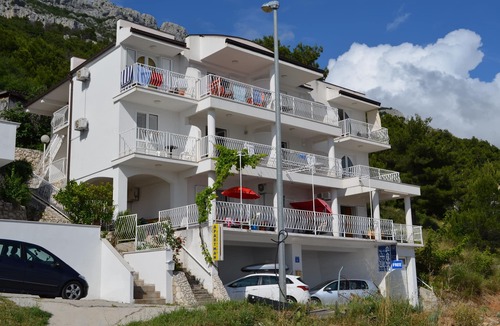 Pisak Apartment | Studio flat with balcony and sea view Pisak, Omiš (AS-4281-f)