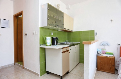 Marusici Apartment | Studio flat with terrace and sea view Marušići, Omiš (AS-1024-b)