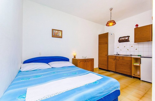 Pisak Apartment | Studio flat with terrace and sea view Pisak, Omiš (AS-2802-a)