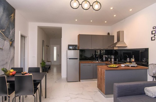 Kastel Gomilica Apartment | Stunning apartment in Kastel Gomilica with WiFi