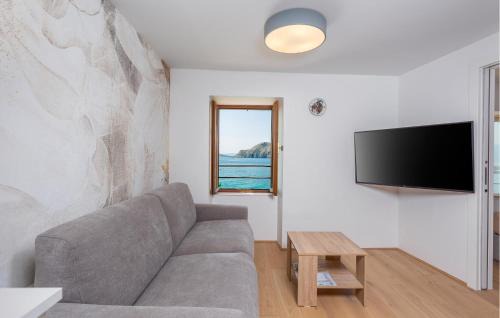 Baska Apartment | Stunning Apartment In Baska With House Sea View