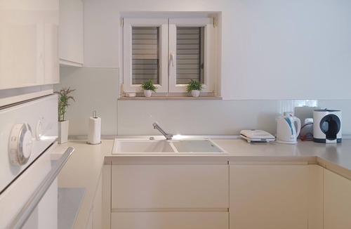 Ist Apartment | Stunning apartment in Otok Ist with WiFi