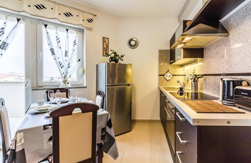 Peroj Apartment | Stunning apartment in Vodnjan with WiFi