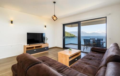 Blace House | Stunning Home In Blace