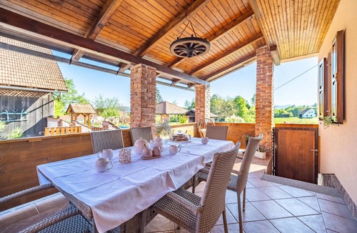 Bosiljevo House | Stunning home in Bosiljevo