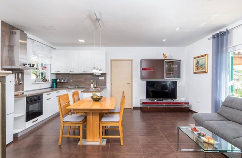 Galizana House | Stunning home in Pula
