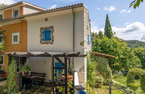 Rijeka House | Stunning home in Rijeka with WiFi