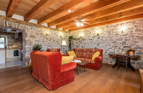 Veli Brgud House | Stunning home in Ruzici
