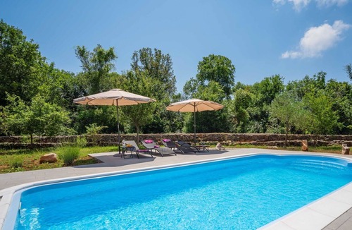 Kras House | Stunning private villa with A/C, private pool, WIFI, TV, terrace, panoramic view and parking