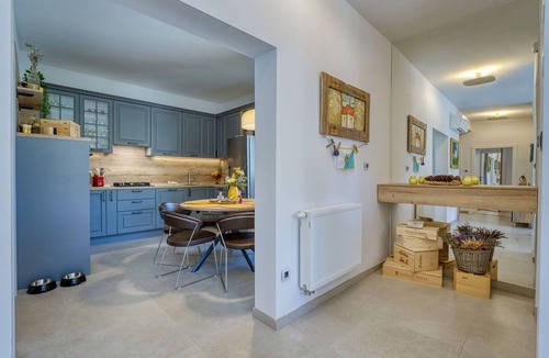Supetarska Draga House | Stunning private villa for 4 people with A/C, private pool, internet, TV and patio