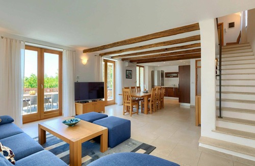 Baredine Villa | Stunning private villa for 8 guests with A/C, WIFI, private pool, TV, terrace and panoramic view