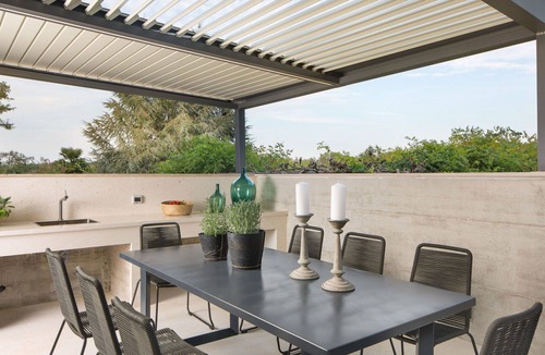 Krizine Villa | Stunning private villa for 20 people with WIFI, private pool, A/C, TV and terrace