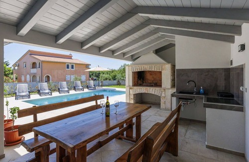 Sikici House | Stunning private villa with A/C, private pool, WIFI, TV, terrace, pets allowed and panoramic view