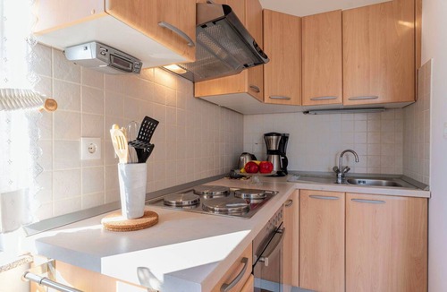 Opatija House | Stunning private villa for 6 guests with WIFI, A/C, TV, terrace and pets allowed