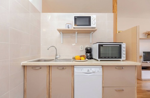 Pile Apartment | The Loft - Three Bedroom Apartment, Sleeps 4
