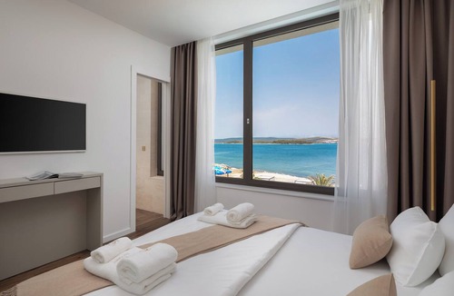 Kraj Resort | The Palms Resort Villa Beach One with Pool