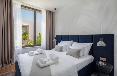 Kraj Resort | The Palms Resort Villa Beach Six with Pool