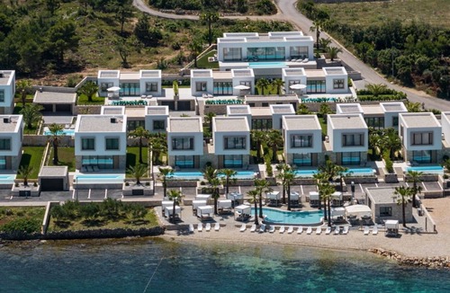 Kraj Villa | The Palms Resort - Villa President Beach I