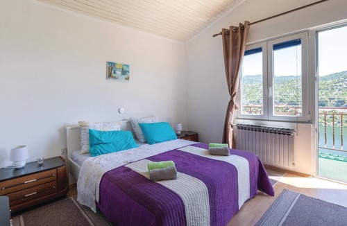 Ploce Apartment | This holiday flat is located on the first floor of a private residence near Lake Birina.