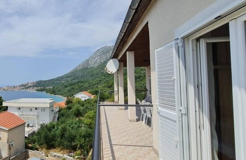 Zivogosce Apartment | Three bedroom apartment with terrace and sea view Živogošće - Porat (Makarska) (A-27658-c)