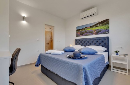 Podgora Apartment | Three bedroom apartment with terrace and sea view Podgora, Makarska (A-18920-b)