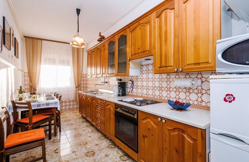 Privlaka Apartment | Three bedroom apartment with balcony Privlaka, Zadar (A-5747-b)