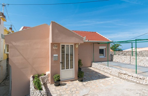 Brist Apartment | Three bedroom apartment with terrace and sea view Brist, Makarska (A-11039-a)