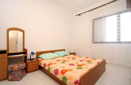 Kraj Apartment | Three bedroom apartment near beach Kraj, Pašman (A-699-a)