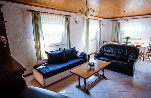 Barbat na Rabu Apartment | Three bedroom apartment with terrace and sea view Barbat, Rab (A-14431-a)