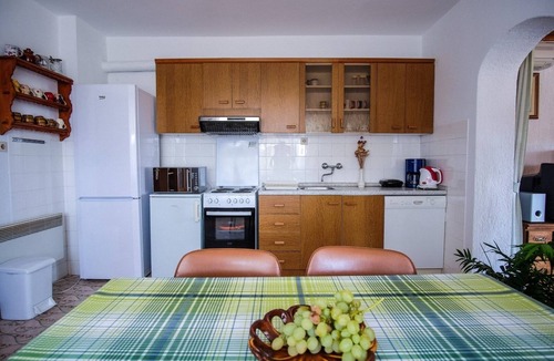 Barbat na Rabu Apartment | Three bedroom apartment with terrace and sea view Barbat, Rab (A-14431-a)
