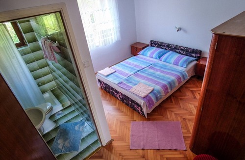 Barbat na Rabu Apartment | Three bedroom apartment with terrace and sea view Barbat, Rab (A-14431-a)