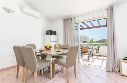 Kastel Stafilic Apartment | Three bedroom apartment with terrace and sea view Kaštel Štafilić, Kaštela (A-20843-a)