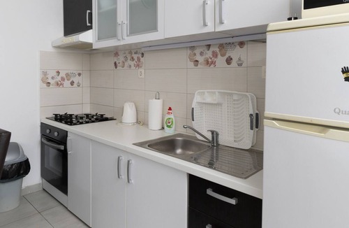 Bogomolje Apartment | Two bedroom apartment near beach Cove Mala Pogorila, Hvar (A-27650-c)