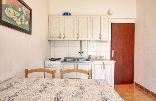 Podglavica Apartment | Two bedroom apartment near beach Stupin Čeline, Rogoznica (A-21043-d)