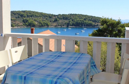 Lumbarda Apartment | Two bedroom apartment with terrace and sea view Lumbarda, Korčula (A-9271-d)