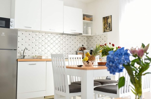 Zelenka Apartment | Two bedroom apartment with terrace and sea view Makarska (A-19795-c)