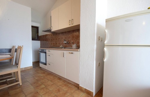 Njivice Apartment | Two bedroom apartment with terrace and sea view Njivice, Krk (A-21326-b)