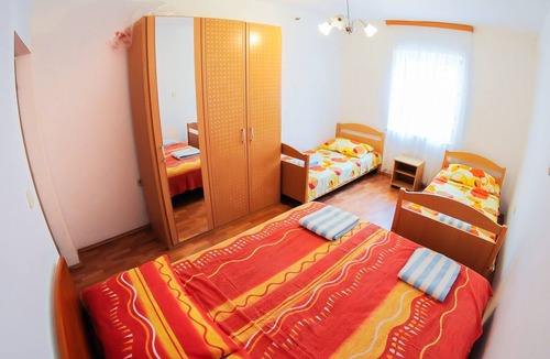 Podstrana Apartment | Two bedroom apartment with terrace and sea view Podstrana, Split (A-4859-d)