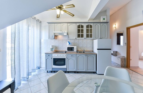 Privlaka Apartment | Two bedroom apartment with a swimming pool Privlaka, Zadar (A-5762-a)