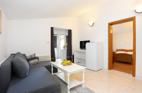 Rogoznica Apartment | Two bedroom apartment with terrace and sea view Rogoznica (A-4162-a)
