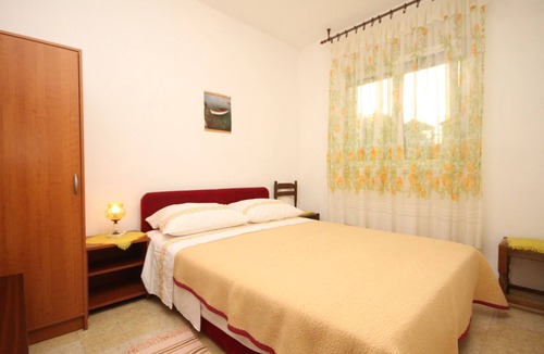 Razanj Apartment | Two bedroom apartment near beach Ražanj, Rogoznica (A-7517-b)
