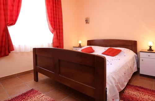 Razanj Apartment | Two bedroom apartment near beach Ražanj, Rogoznica (A-10318-d)